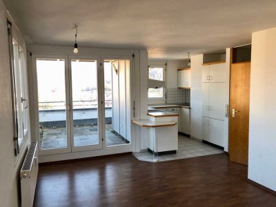 Schöne 2,5-Zimmer-Penthouse-Wohnung mit Einbauküche in Geislingen