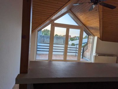 Ansprechende 1-Zimmer-Dachgeschosswohnung mit Balkon in Lage