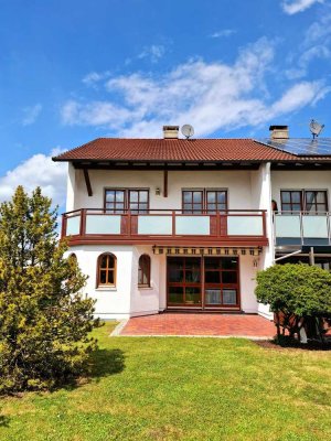 Perfektes Familienidyll: Charmante Doppelhaushälfte mit viel Platz und klassischer Ausstattung