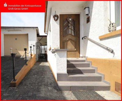 ***Im  Herzen von Bischofsheim***
Mehrgenerationenhaus zur Kernsanierung