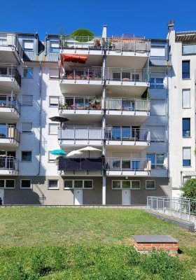 Stilvolle, gepflegte 3-Zimmer-Wohnung mit großem Balkon in Leipzig