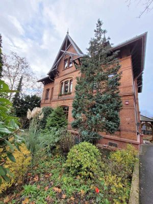 Helle Einzimmerwohnung mit Terrasse in Backsteinvilla! - ideal für den Ruhestand