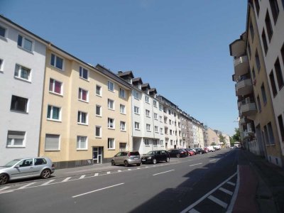 --KALK/Nähe Köln Arcaden-- schöne 2 Zim. Whg. mit Westbalkon --bitte auch "Sonstiges" lesen--