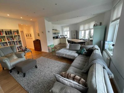 Charmante 4. Zimmer Wohnung in Düsseldorf Hafen