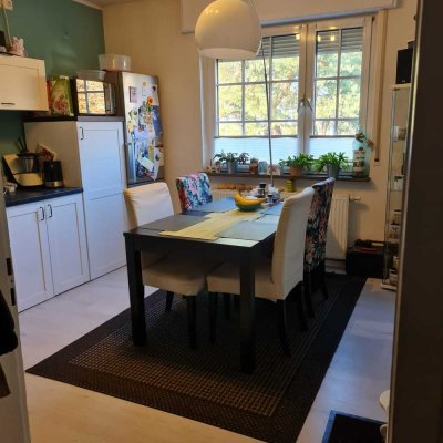 Helle 2,5-Zimmer-Wohnung in ruhigem 3-Parteien-Haus – ideal für Singles oder Paare