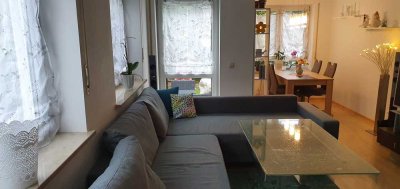 3 Zimmer EG mit Souterrain und kleiner Terrasse und Gartenanteil o/s Lage