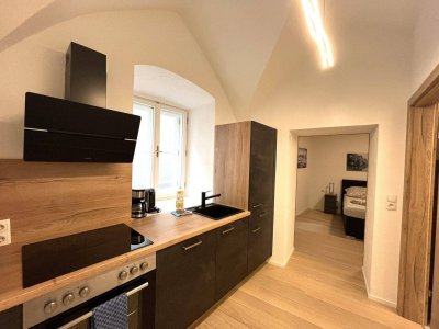 Wunderschöne 2-Zimmerwohnung in kernsaniertem Stadthaus in top Lage