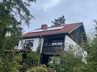 Wohnen mit Charakter: Großzügiges Einfamilienhaus in Hof