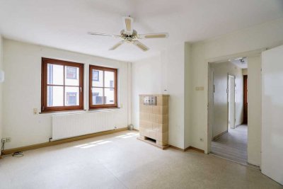 Einfamilienhaus mit viel Potenzial inkl. Balkon und STP in attraktiver Lage nahe der Kilianskirche