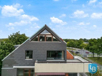 Für Individualisten! Lichtdurchflutete Architektur im Dachgeschoss mit exklusiver Ausstattung