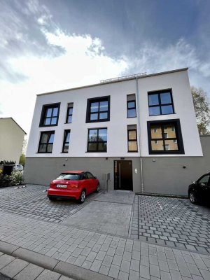 Moderne 2-Zimmer-Wohnung mit großem Balkon und Parkplatz in zentraler Lage