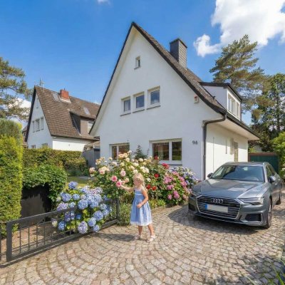 Ein Haus wie aus dem Bilderbuch!
Ihr kleines Paradies zwischen Blankenese und Falkenstein