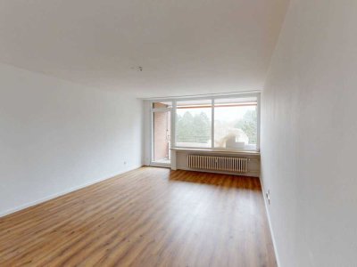 Helle 3-Zimmer-Wohnung im 4. Stock mit Balkon