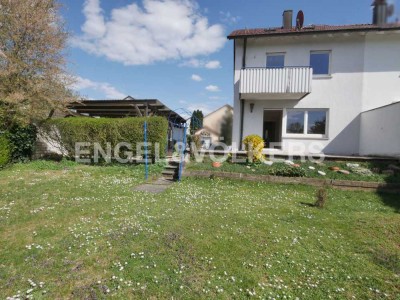 Charmante Doppelhaushälfte mit schönem Garten in Waigolshausen