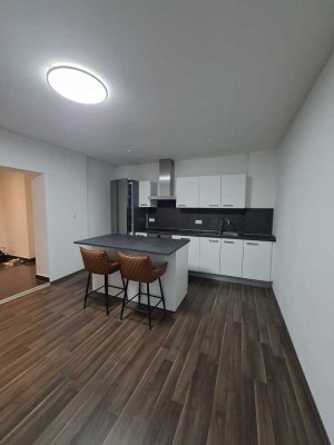 AMBIENT LIVING: Tolle  2 Zi-Wo mit großem Balkon direkt am Campus Westend!