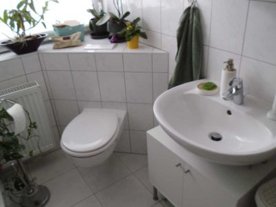 Geschmackvolle 2-Zimmer-DG-Wohnung in Neu-Isenburg ohne Aufzug, kein Balkon