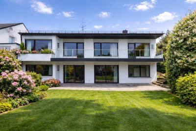 Freistehendes Einfamilienhaus mit großzügigem Grundstück, ruhige Wohnlage KO-Karthause