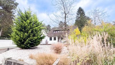 Freistehendes Einfamilienhaus mit großem Grundstück und Sanierungspotenzial in Solingen-Wiescheid