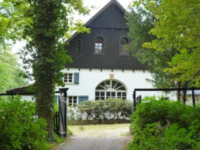 Stilvolles, großzügiges Bauernhaus in ruhiger Waldlage zwischen Gütersloh und Bielefeld