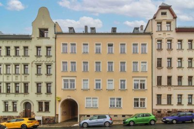 3-Zimmer-Wohnung mit Tageslichtbadezimmer und Balkon im Lutherviertel