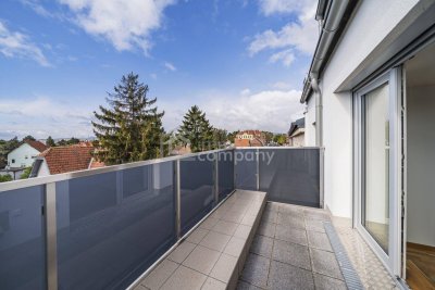Wunderschöne 3-Zimmer-Wohnung mit herrlicher Aussicht und Balkon + Stellplatz! 12. Bezirk.