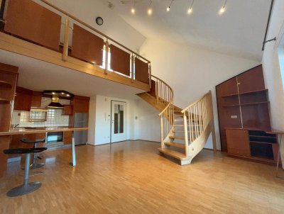 Teilmöblierte Maisonettewohnung, Zentrumsnähe