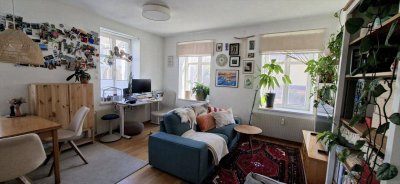 2 Zimmer Wohnung mit besonderem Charme ab April/Mai zu vermieten