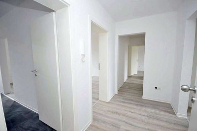 HEUTE BESICHTIGUNG | 4 ZIMMER | BALKON | GÄSTE-WC | BADEWANNE | viel Platz!