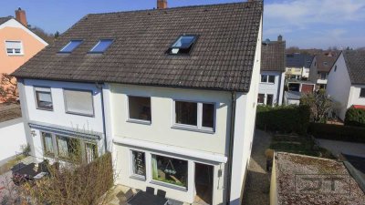 Modernisierte DHH mit Wärmedämmung in zentraler & ruhiger Lage am Roten Hügel!