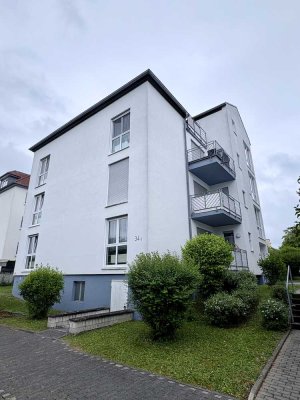 Stilvolle, modernisierte 3-Zimmer-Wohnung mit Balkon und EBK in Friedberg