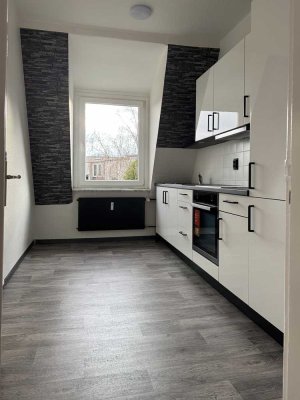 Ansprechende, renovierte 3-Zi.-Wohnung in gepflegtem Jugendstilhaus