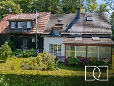 Sofort bezugsfertig! Modernisiertes Bauernhaus mit großem Garten, Scheune und traumhafter Aussicht