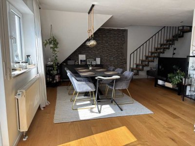 Modernisierte Wohnung mit drei Zimmern sowie Balkon und Einbauküche in Fürth Espanstraße
