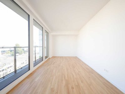 Stilvoll wohnen: Helle 2-Zimmer-Etagenwohnung mit Balkon und moderner Einbauküche in "Erstbezug"
