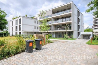 luxuriös ausgestattete 4-Zi.-Wohnung mit riesiger Westloggia und Blick ins Grüne