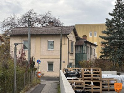 Sanierungsbedürftiges großzügiges Haus in Linz, ca. 218m² Wohnfläche – Ihr Traum zu 380.000 €!