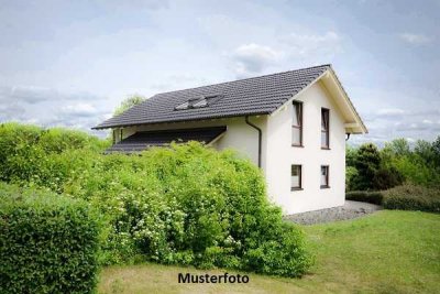 Einfamilienhaus mit überdachter Terrasse
