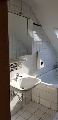 Helle 2-Zimmer Wohnung im Dachgeschoss in Krefeld-Stadtmitte