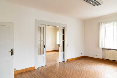 Wunderschöne 5-Zimmer-Wohnung in Homburg (gerne auch als Praxis-/Büro)