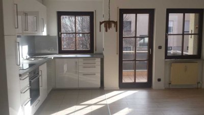 Attraktive helle 3-Zimmer-Wohnung mit Balkon und Einbauküche in Leutenbach