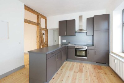 Schelfstadt: Wunderschöne 2-Zimmer-Wohnung mit Balkon, exklusive Ausstattung