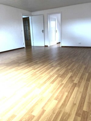 Schöne, helle Wohnung in bevorzugter Lage von Saarbrücken zu vermieten.