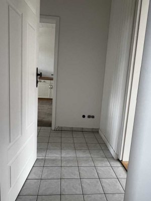 Erstbezug nach Sanierung mit EBK: freundliche 2-Zimmer-Altbauwohnung in Treuenbrietzen