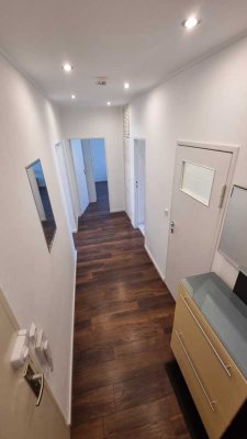 Befristet 12-36 Monate - Möblierte Wohnung ~108m² 4,5 Zimmer,2 Balkone, 2 Bäder
