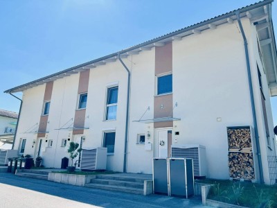 Modernes Reihenhaus in Eugendorf mit Ausbaugenehmigung des Dachbodens