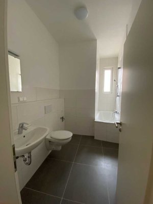 Kernsanierte Altbauwohnung in ruhigem Hinterhaus in der Neckarstadt!