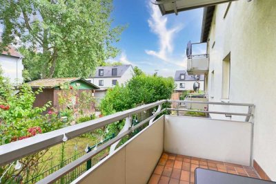 Helle 2,5-Zimmer-Wohnung mit Balkon & exklusiver Gartennutzung in Köln-Porz