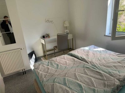 Schönes WG-Zimmer im Erdgeschoss nur 1 km von der TUM entfernt