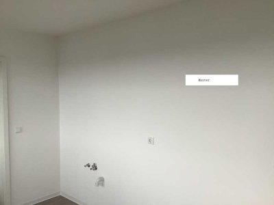 Wir renovieren für Sie: Lichtdurchflutete 3-Zimmer-Wohnung mit Alpenblick
