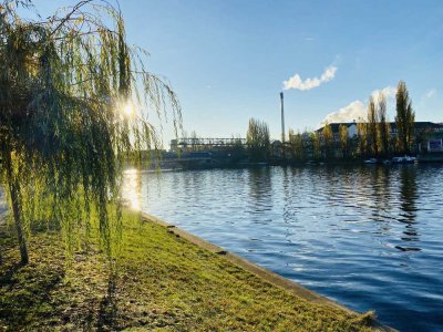 Urbanes Wohnen am Wasser: Ihr neues Zuhause an der Spree!
